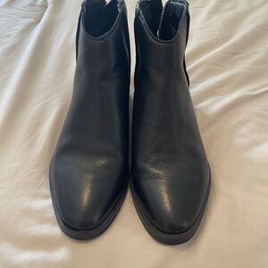 Dolce Vita Black Leather Ankle Boots Size 6